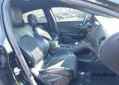 2015 Chrysler 200 S z USA, uszkodzony, nr VIN 1C3CCCBB0FN538105